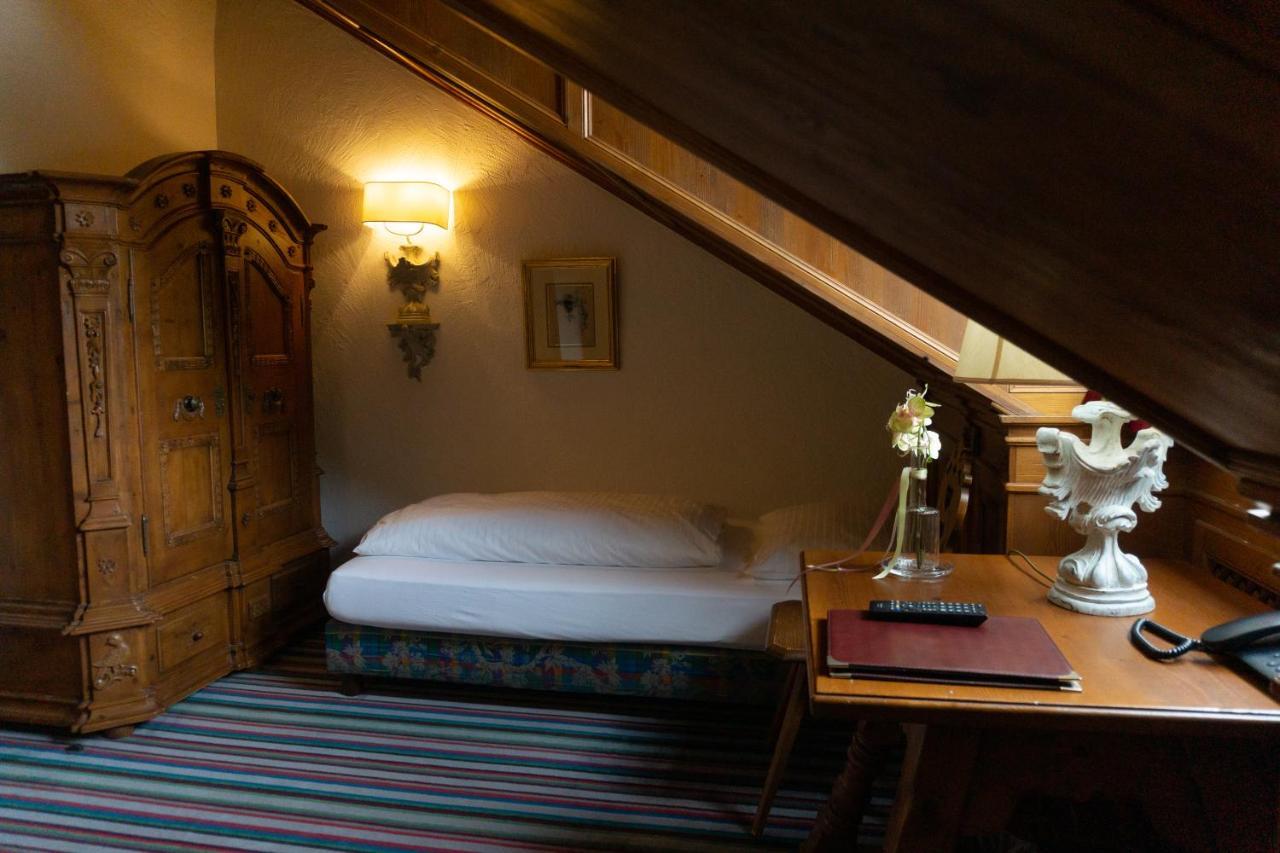 Hotel Schrenkhof Unterhaching Eksteriør billede